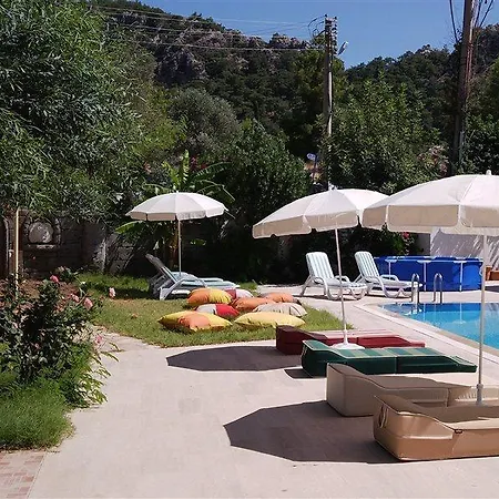 Zeus Turunc Hotel 3*